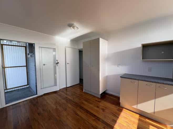 b/61 Te Aute Road, Havelock North