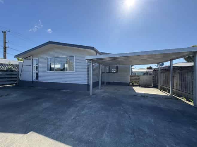 b/61 Te Aute Road, Havelock North
