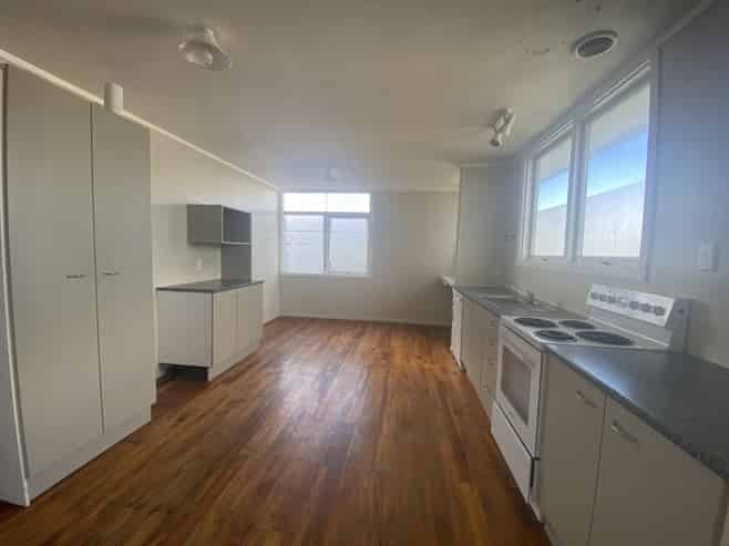 b/61 Te Aute Road, Havelock North