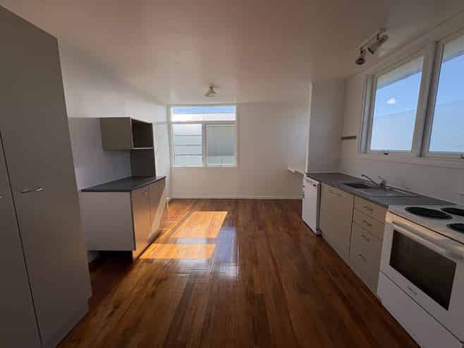 b/61 Te Aute Road, Havelock North