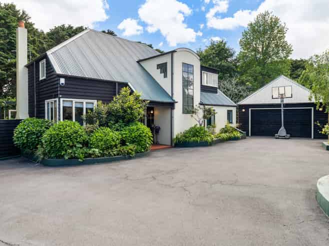 24 Lemonwood Place, The Gardens