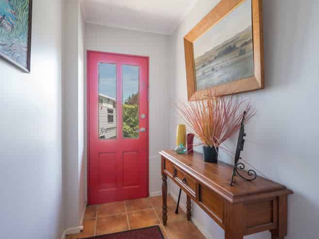 18 Hunter Avenue, Richmond