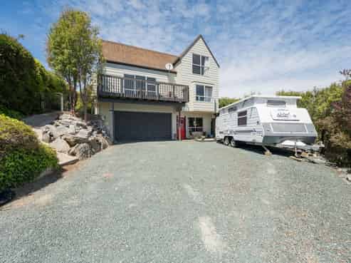 18 Hunter Avenue, Richmond