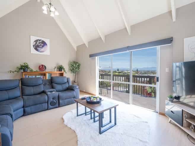 18 Hunter Avenue, Richmond