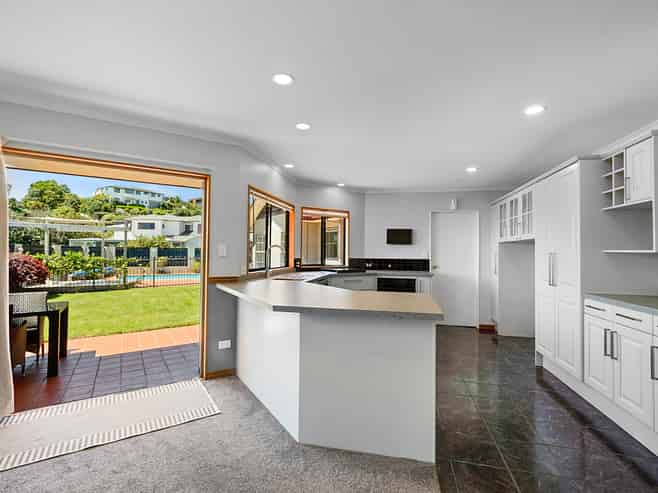 11 Shelter Grove, Frankleigh Park