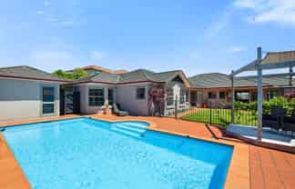 11 Shelter Grove, Frankleigh Park