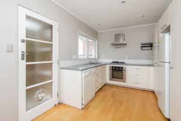 2/12 Walter Street, Hauraki