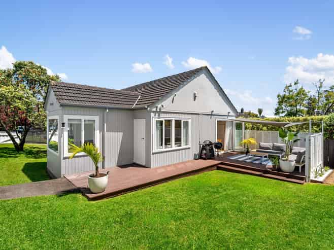 1 Tutuki Street, Waterview