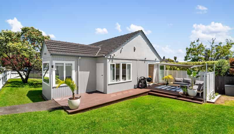 1 Tutuki Street, Waterview