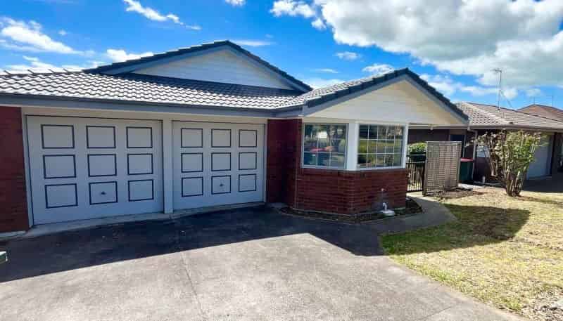 2/15 Summermist Drive, Northpark