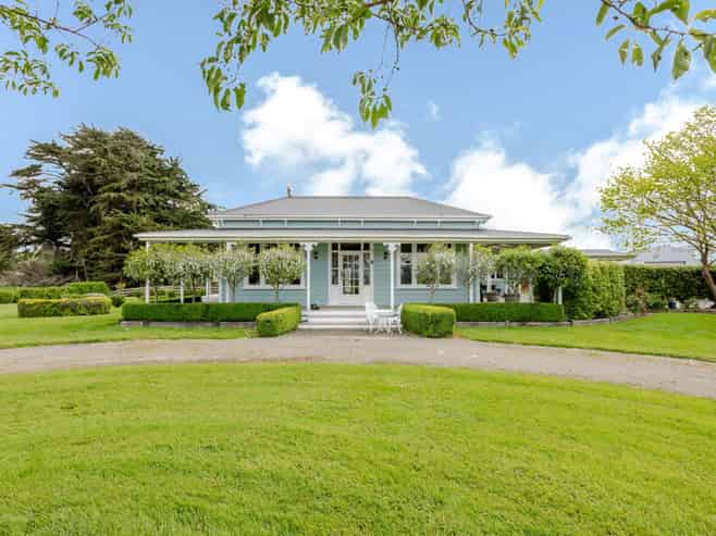 63 Oparatai Road, Mangatainoka