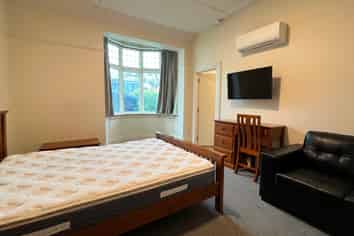 Room 1/ 9 Union Street, North Dunedin