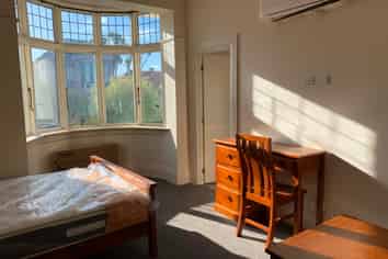 Room 1/ 9 Union Street, North Dunedin