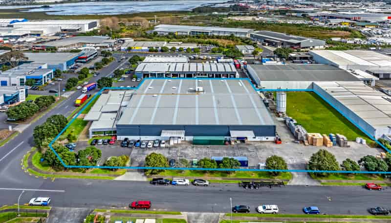 8-10 Vestey Drive, Mount Wellington