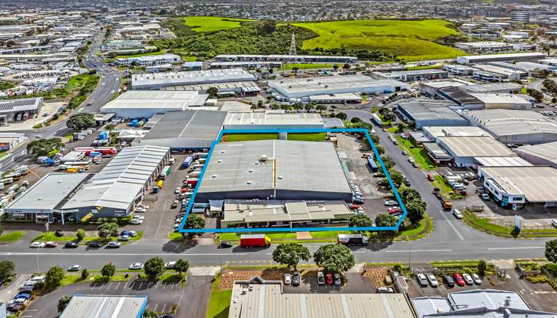 8-10 Vestey Drive, Mount Wellington