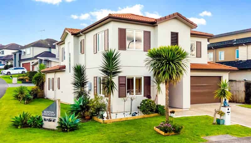 10 Mission Heights Drive, Flat Bush