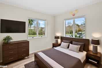 10 Mission Heights Drive, Flat Bush