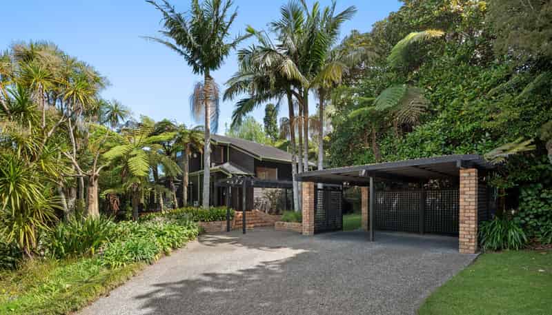 19 Atarua Gardens, Waiatarua