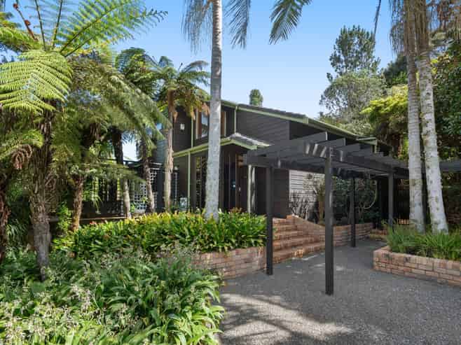 19 Atarua Gardens, Waiatarua