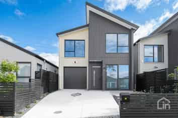 15 Paretao Street, Massey