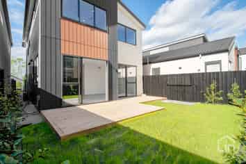 15 Paretao Street, Massey