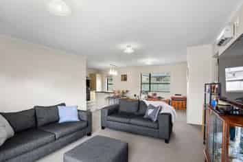 14 Petersburg Drive, Flagstaff