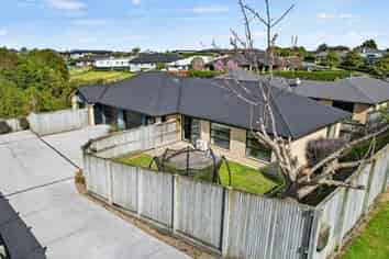 14 Petersburg Drive, Flagstaff