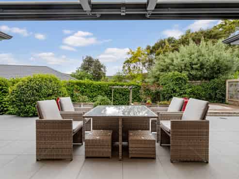 4 School Road, Riverhead