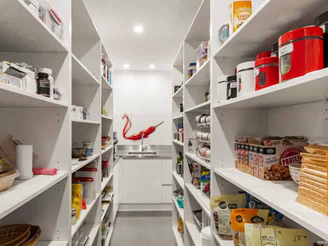 4 School Road, Riverhead