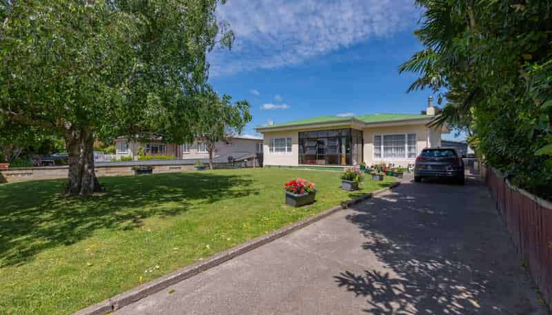 241 Mayfair Avenue, Mayfair