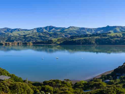 35 Kingfisher Road, Takamatua