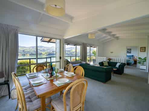 35 Kingfisher Road, Takamatua