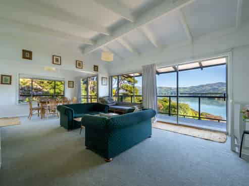 35 Kingfisher Road, Takamatua