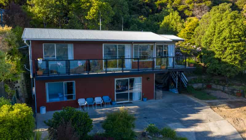 35 Kingfisher Road, Takamatua