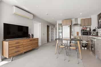 103/3 Rose Garden Lane, Albany