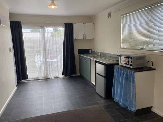 a/122 Flaxmere Avenue, Flaxmere