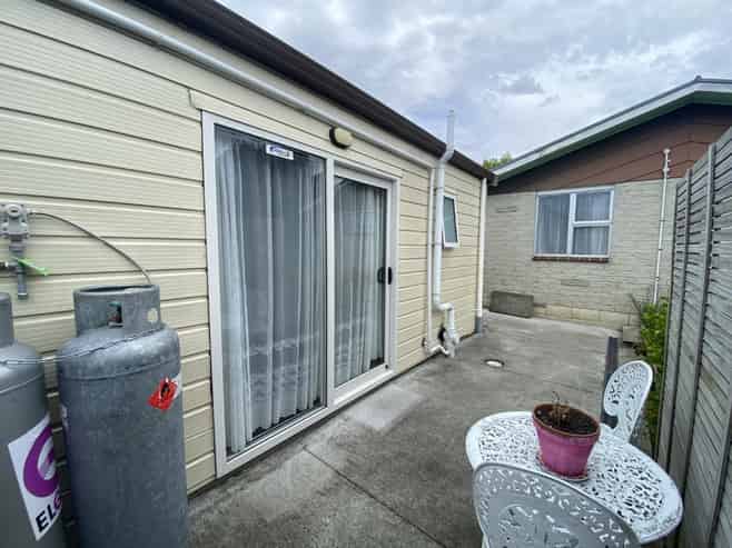 a/122 Flaxmere Avenue, Flaxmere