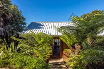 31 Causeway Road, Surfdale