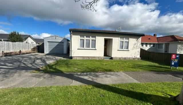 64 Vogel Street, Roslyn