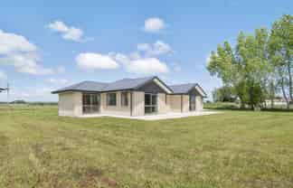 2465 State Highway 1, Rongotea