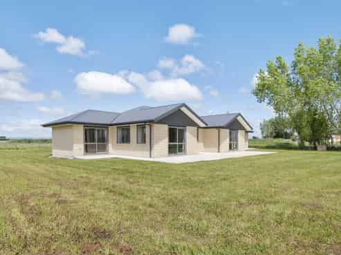 2465 State Highway 1, Rongotea