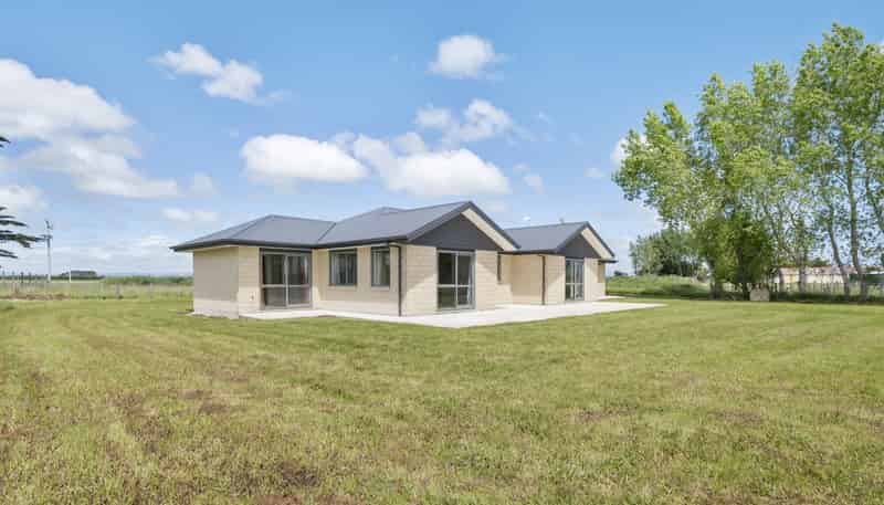 2465 State Highway 1, Rongotea