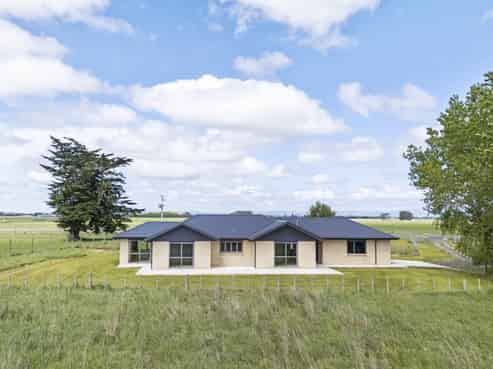 2465 State Highway 1, Rongotea