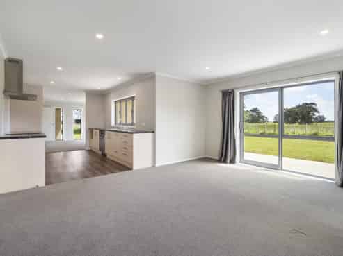 2465 State Highway 1, Rongotea