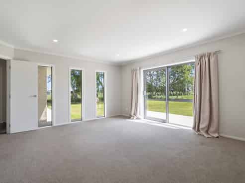 2465 State Highway 1, Rongotea