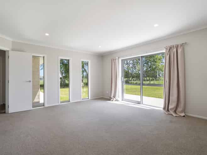 2465 State Highway 1, Rongotea