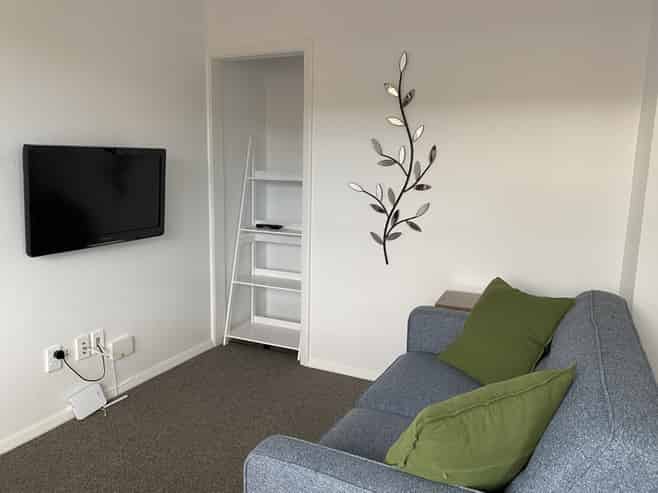 2/704 Alexandra Street, Parkvale