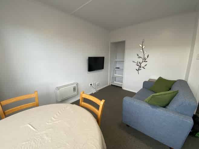 2/704 Alexandra Street, Parkvale