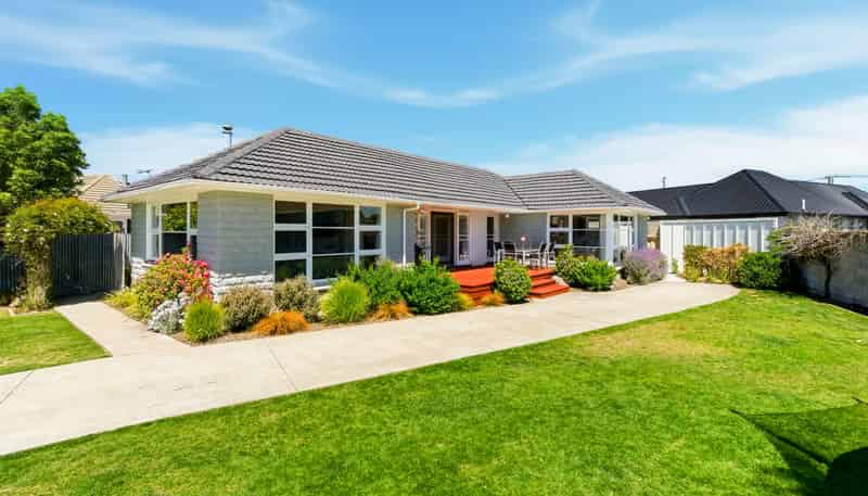 75 Moffett Street, Islington