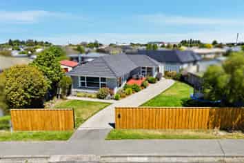 75 Moffett Street, Islington